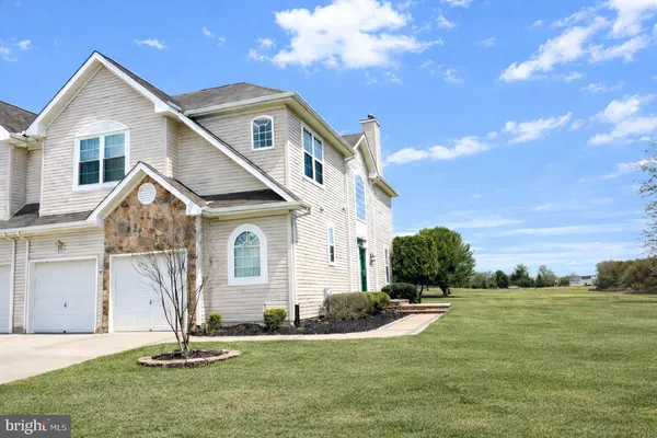 $565,000 | 8 St Andrews Court, Westampton, NJ 08060