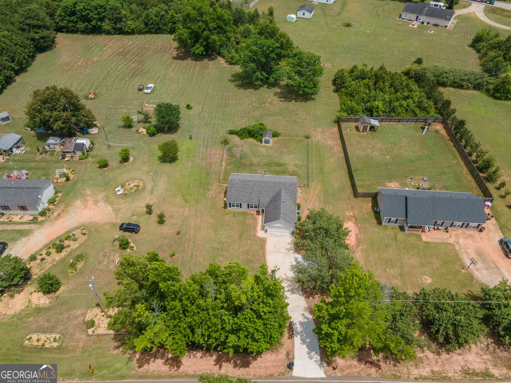 1672 Dolly Nixon Road Senoia, GA 30276 - Photo 3 of 30