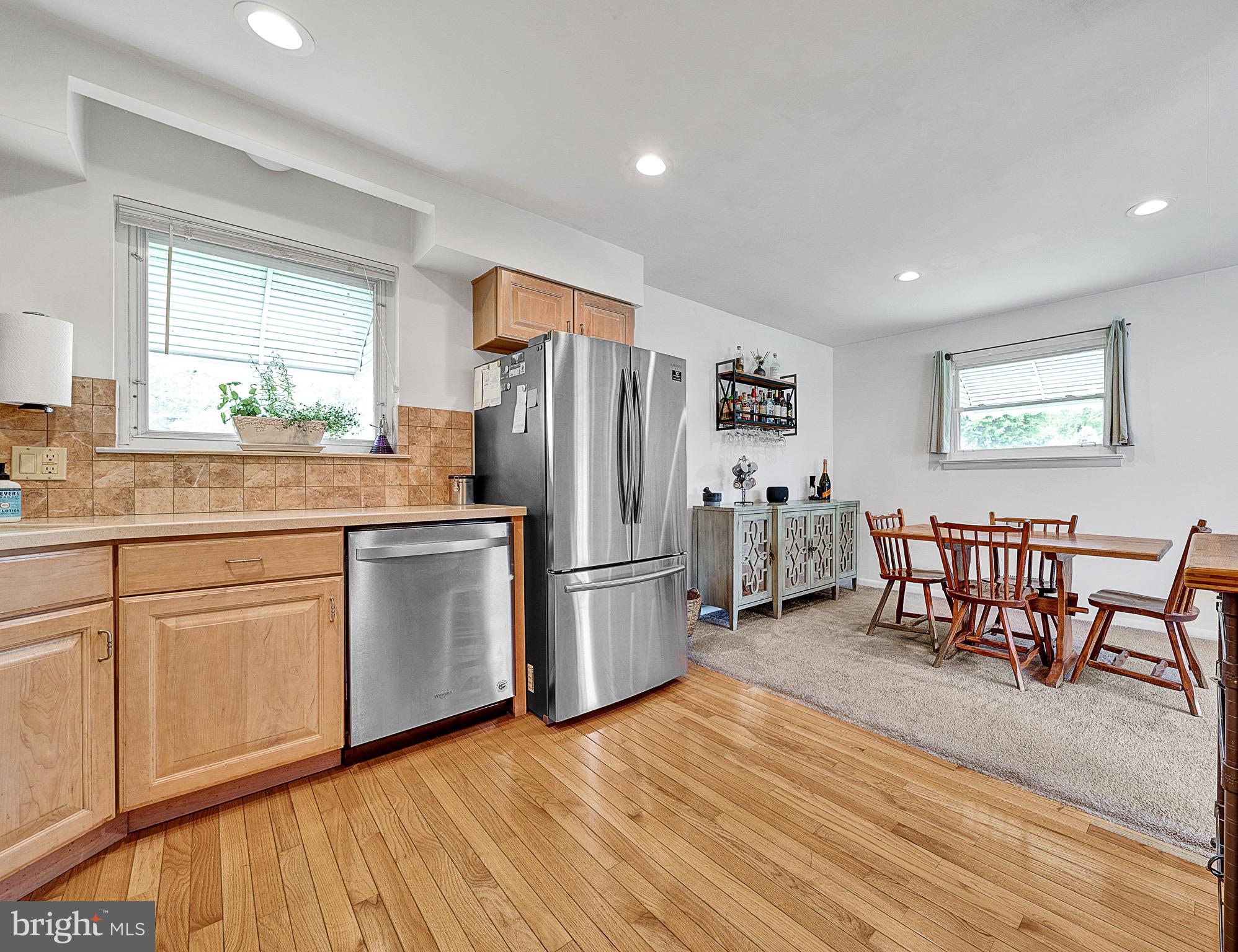892 Dogwood Road Warminster, PA 18974 - Photo 18 of 30 Gallery Image 18