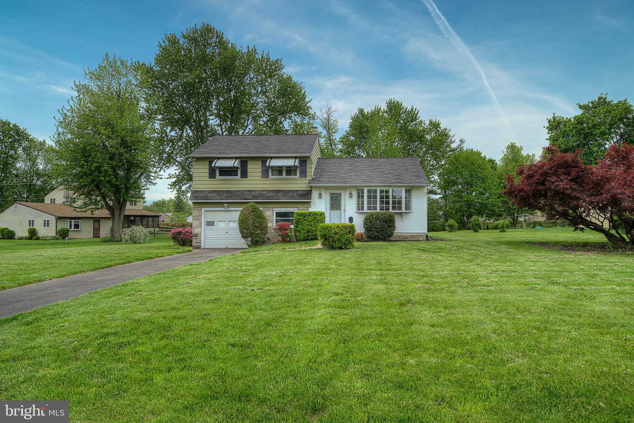 892 Dogwood Road Warminster, PA 18974 - Photo 3 of 30 Gallery Image 3