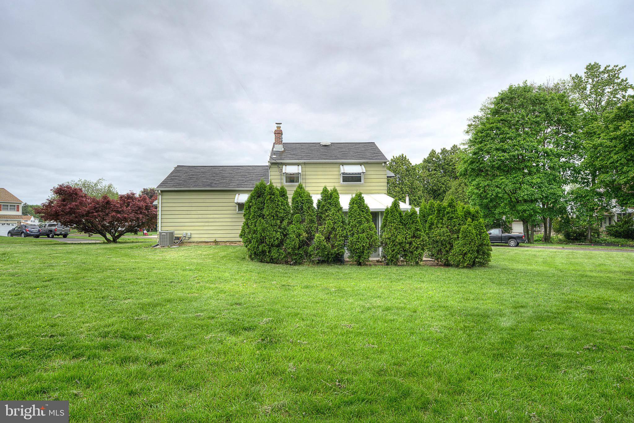 892 Dogwood Road Warminster, PA 18974 - Photo 6 of 30 Gallery Image 6