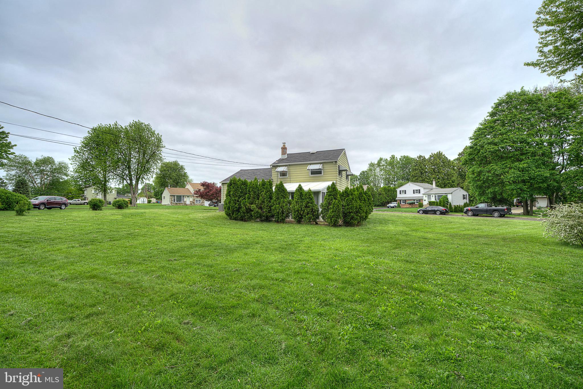 892 Dogwood Road Warminster, PA 18974 - Photo 7 of 30 Gallery Image 7