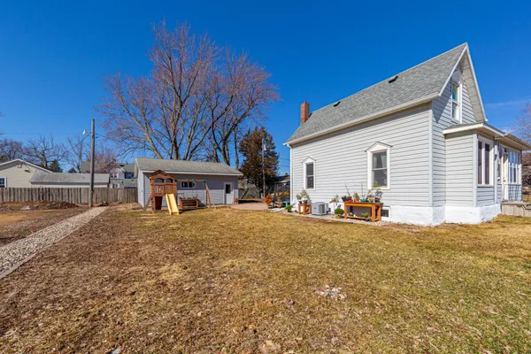 $204,900 | 204 Central Avenue North, Mapleton, MN 56065