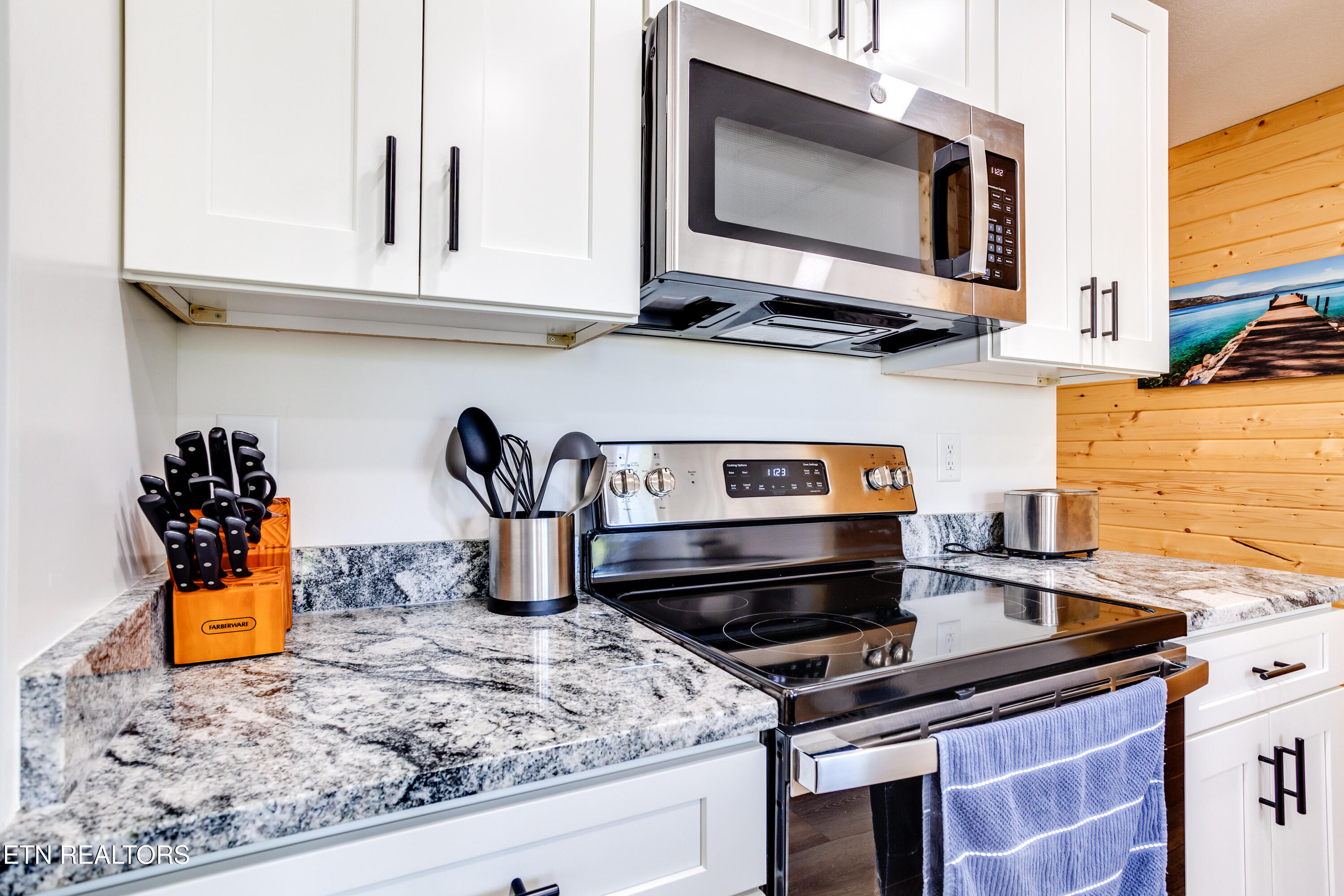 170 Sunset Boulevard Maynardville, TN 37807 - Photo 12 of 27 Kitchen
