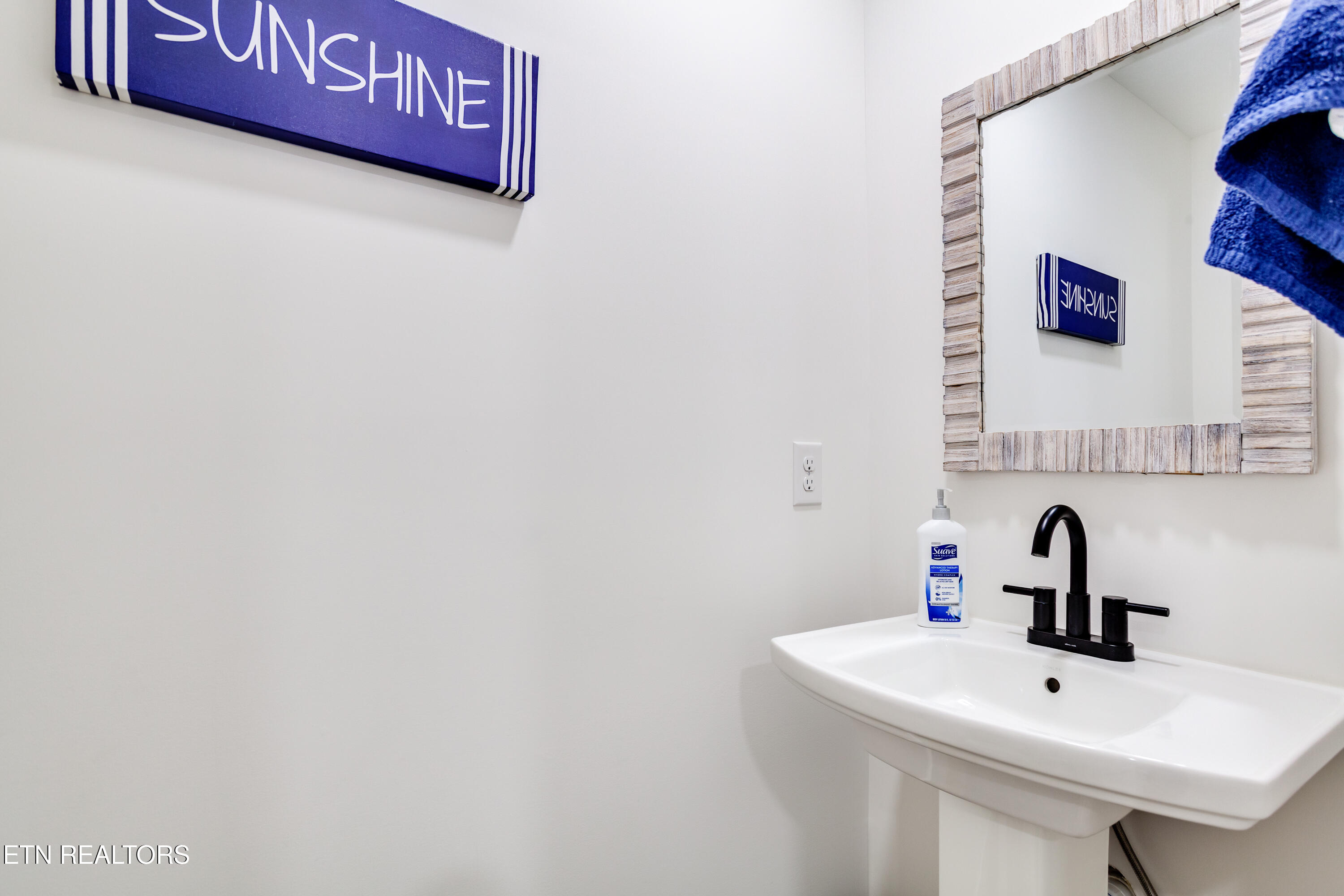 170 Sunset Boulevard Maynardville, TN 37807 - Photo 13 of 27 Half bath