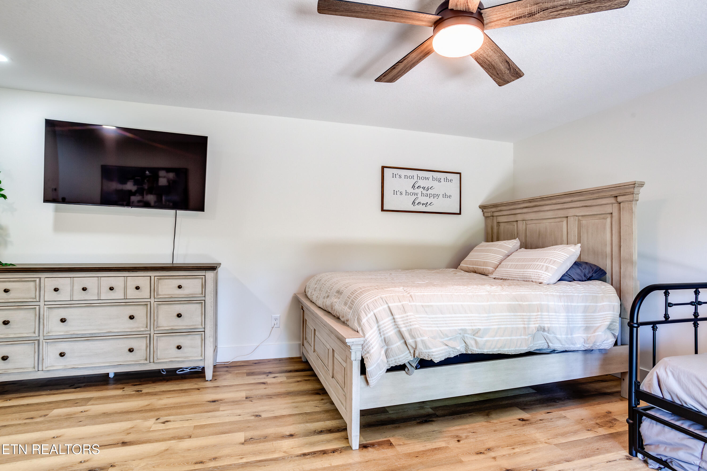 170 Sunset Boulevard Maynardville, TN 37807 - Photo 18 of 27 Bedroom