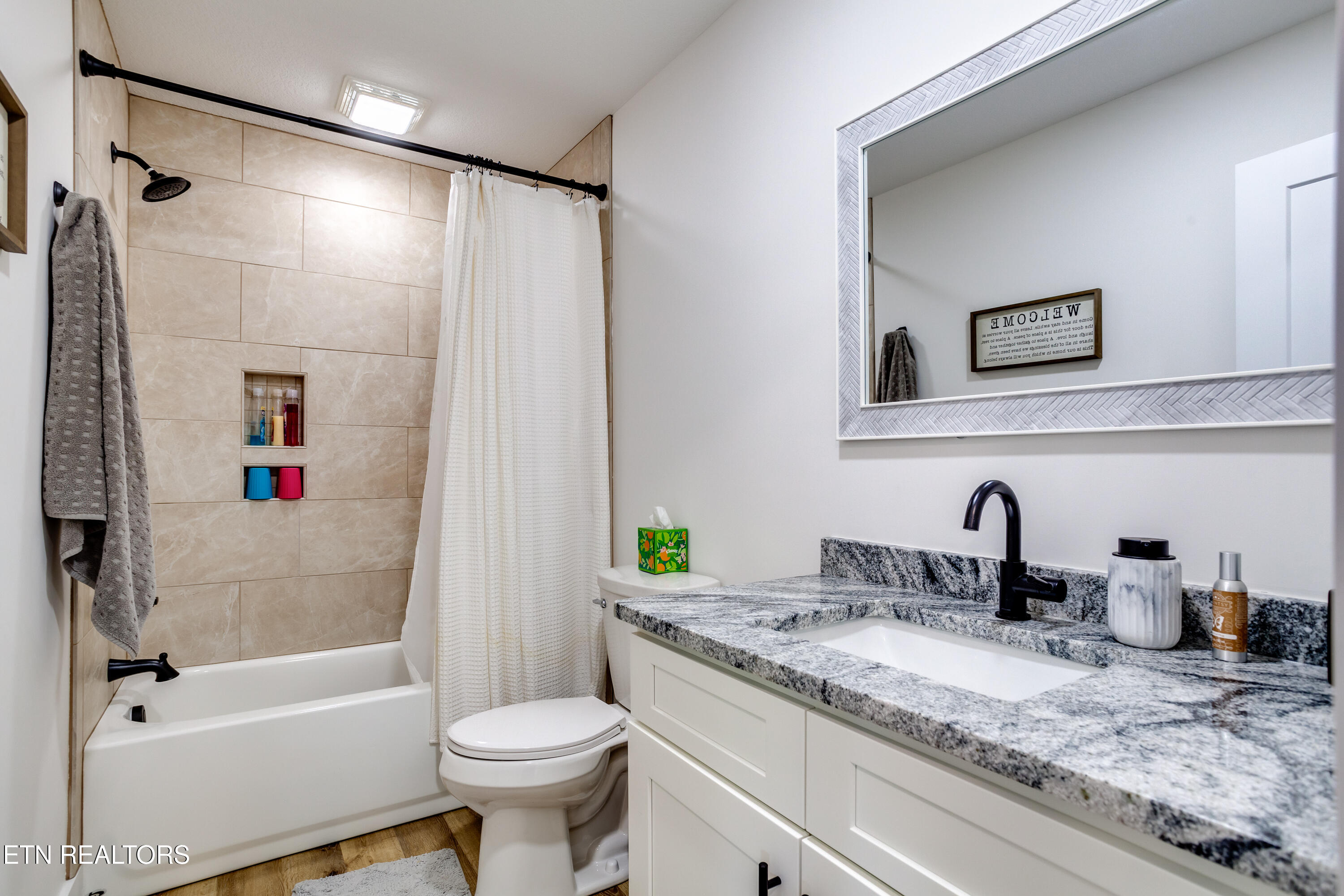 170 Sunset Boulevard Maynardville, TN 37807 - Photo 19 of 27 bath room