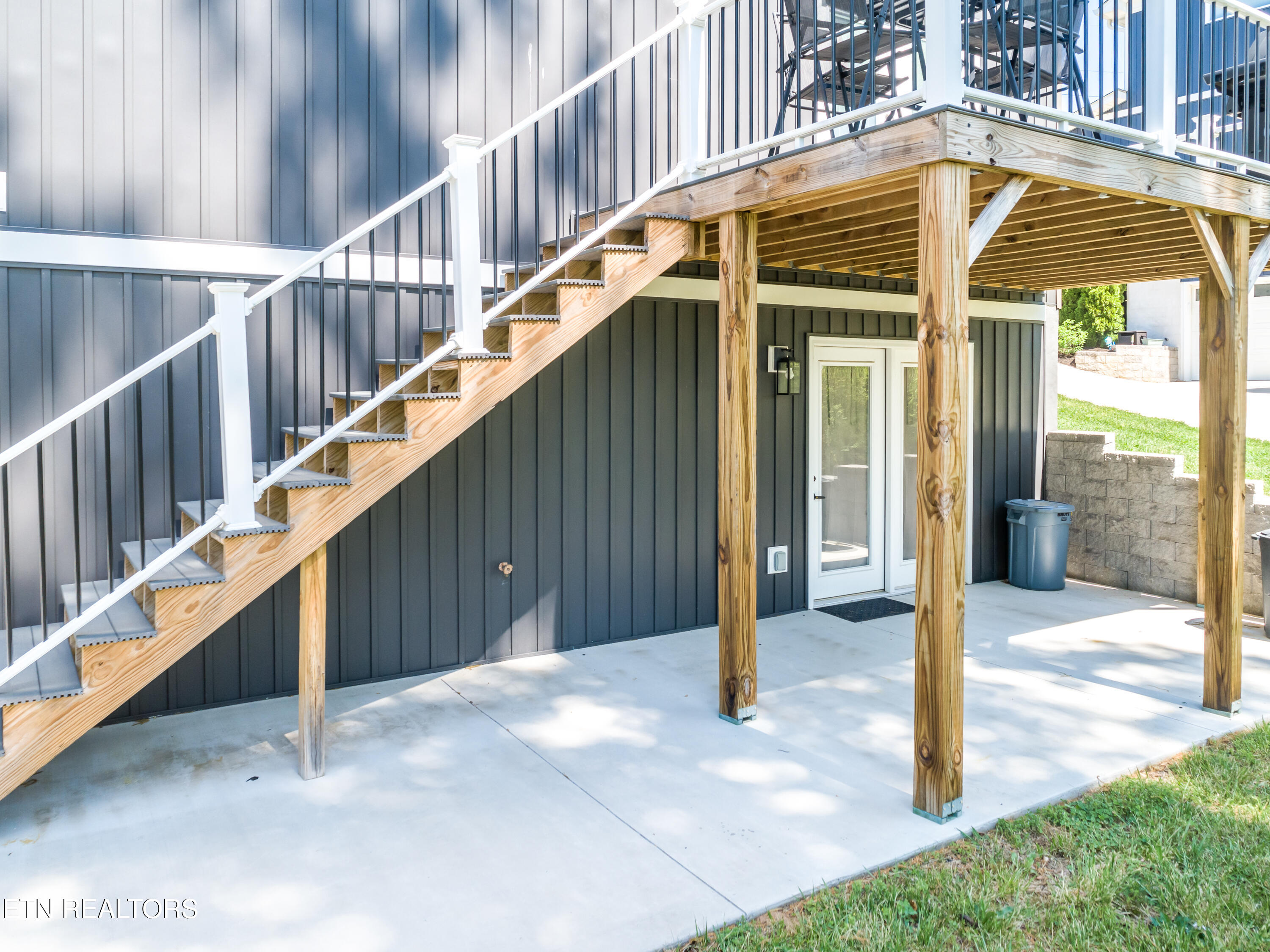170 Sunset Boulevard Maynardville, TN 37807 - Photo 23 of 27 rear deck