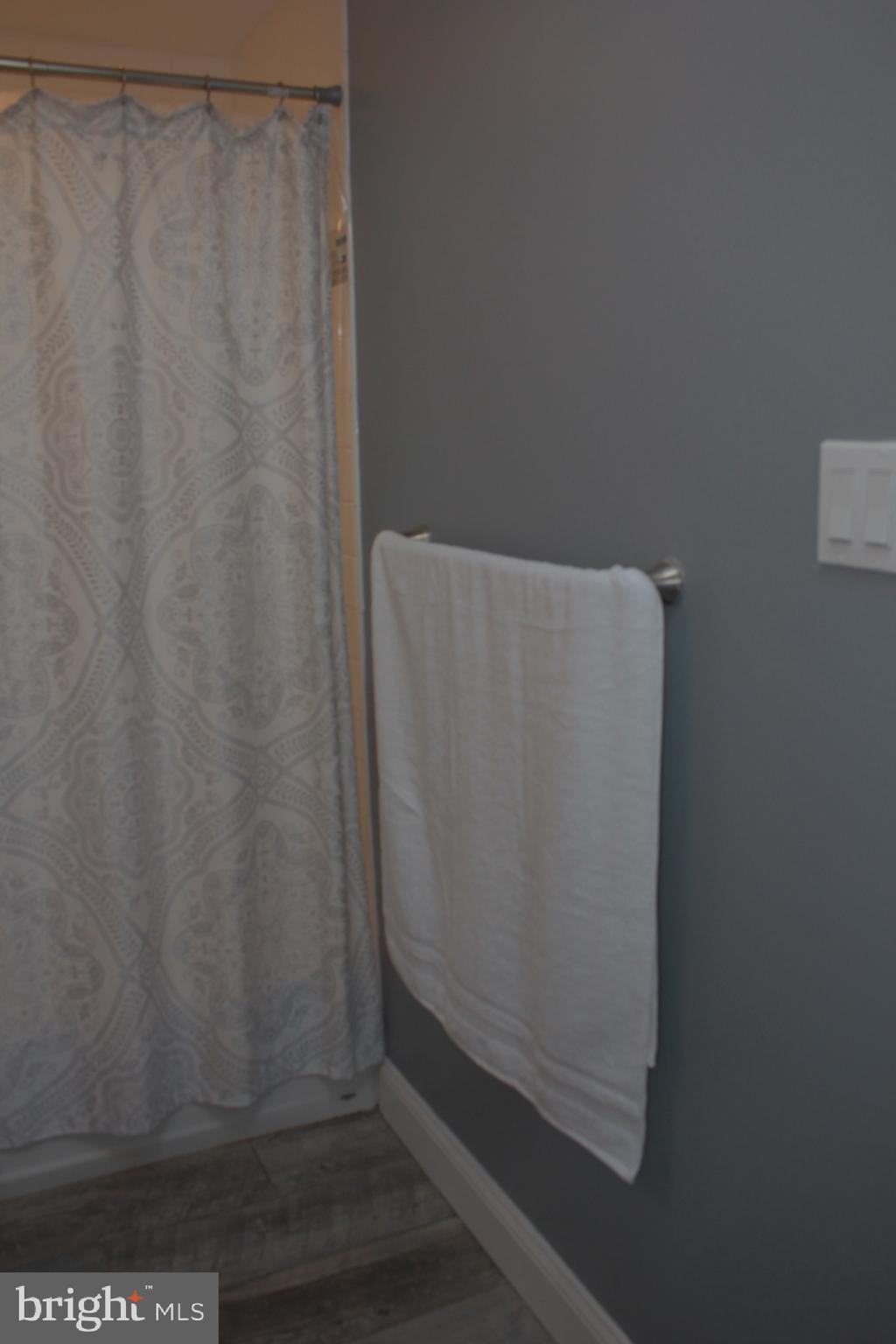 4120 Farmdale Road Philadelphia, PA 19154 - Photo 12 of 28 MAIN BATH