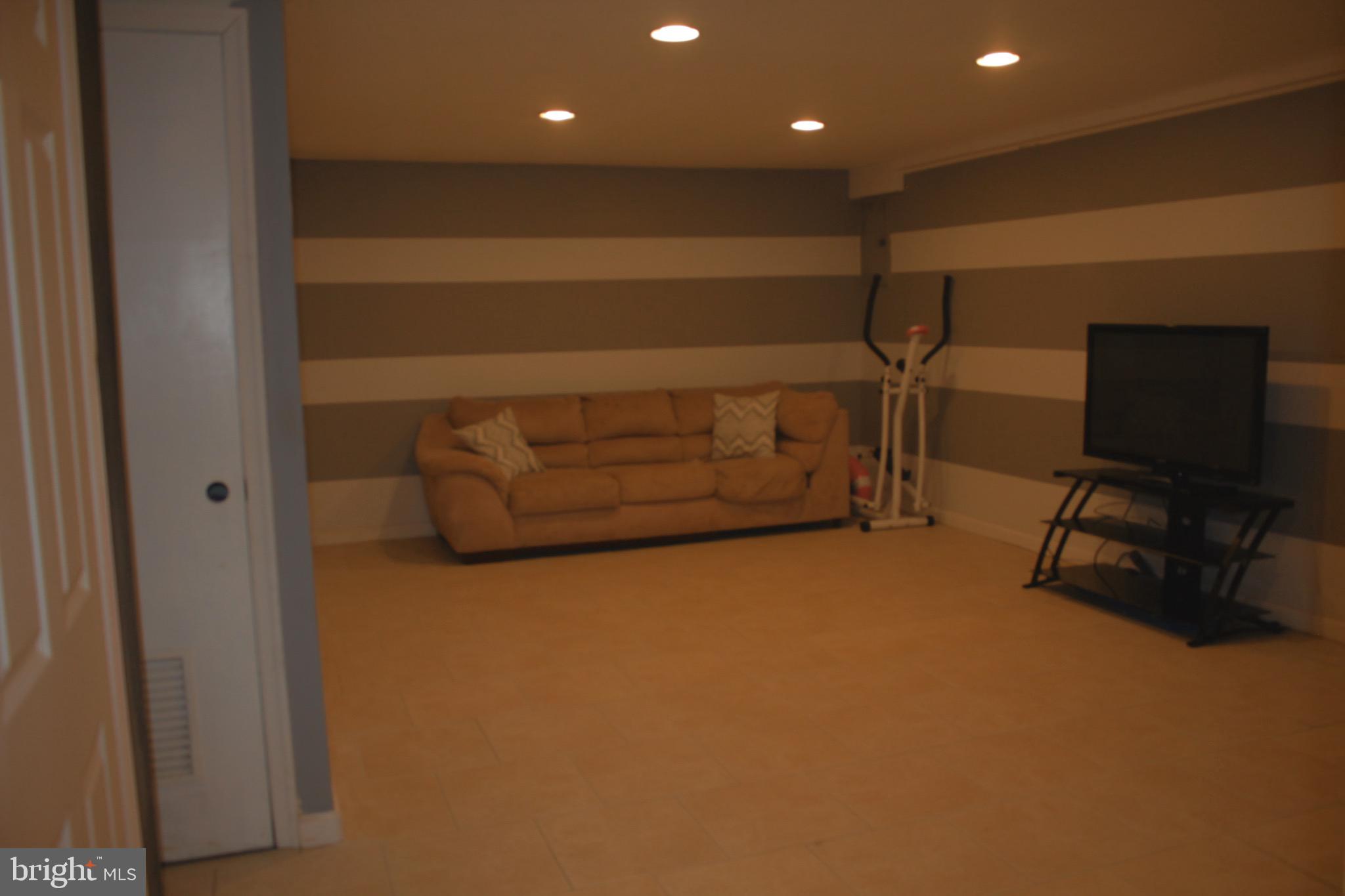 4120 Farmdale Road Philadelphia, PA 19154 - Photo 23 of 28 BASEMENT