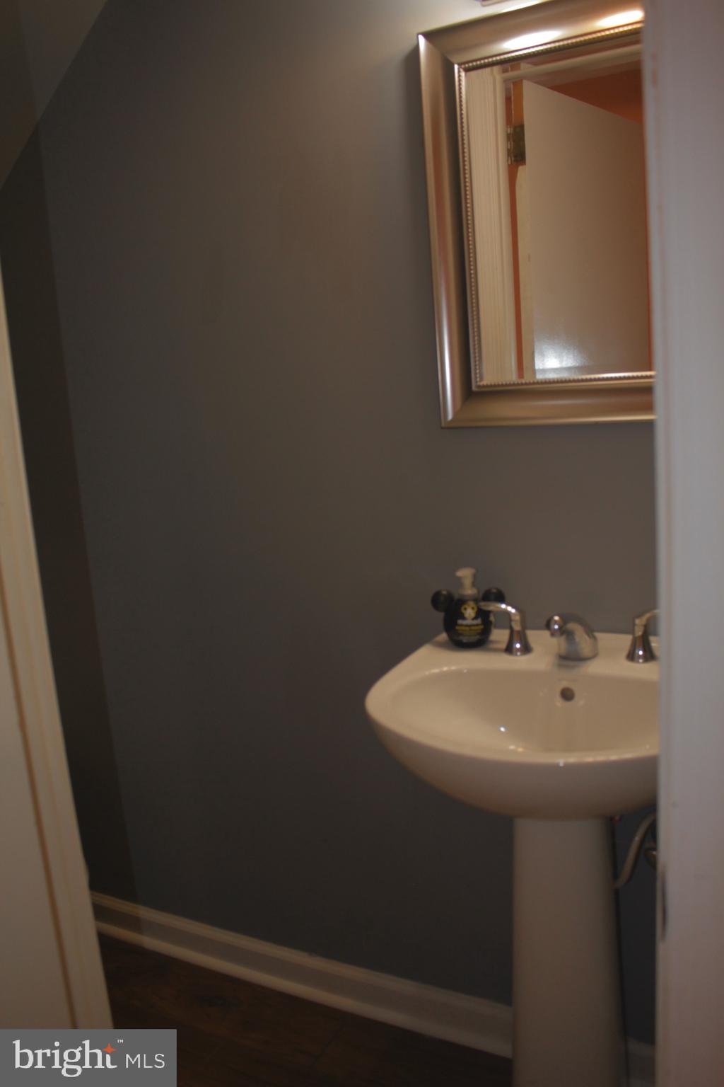 4120 Farmdale Road Philadelphia, PA 19154 - Photo 27 of 28 BASEMENT HALF BATH