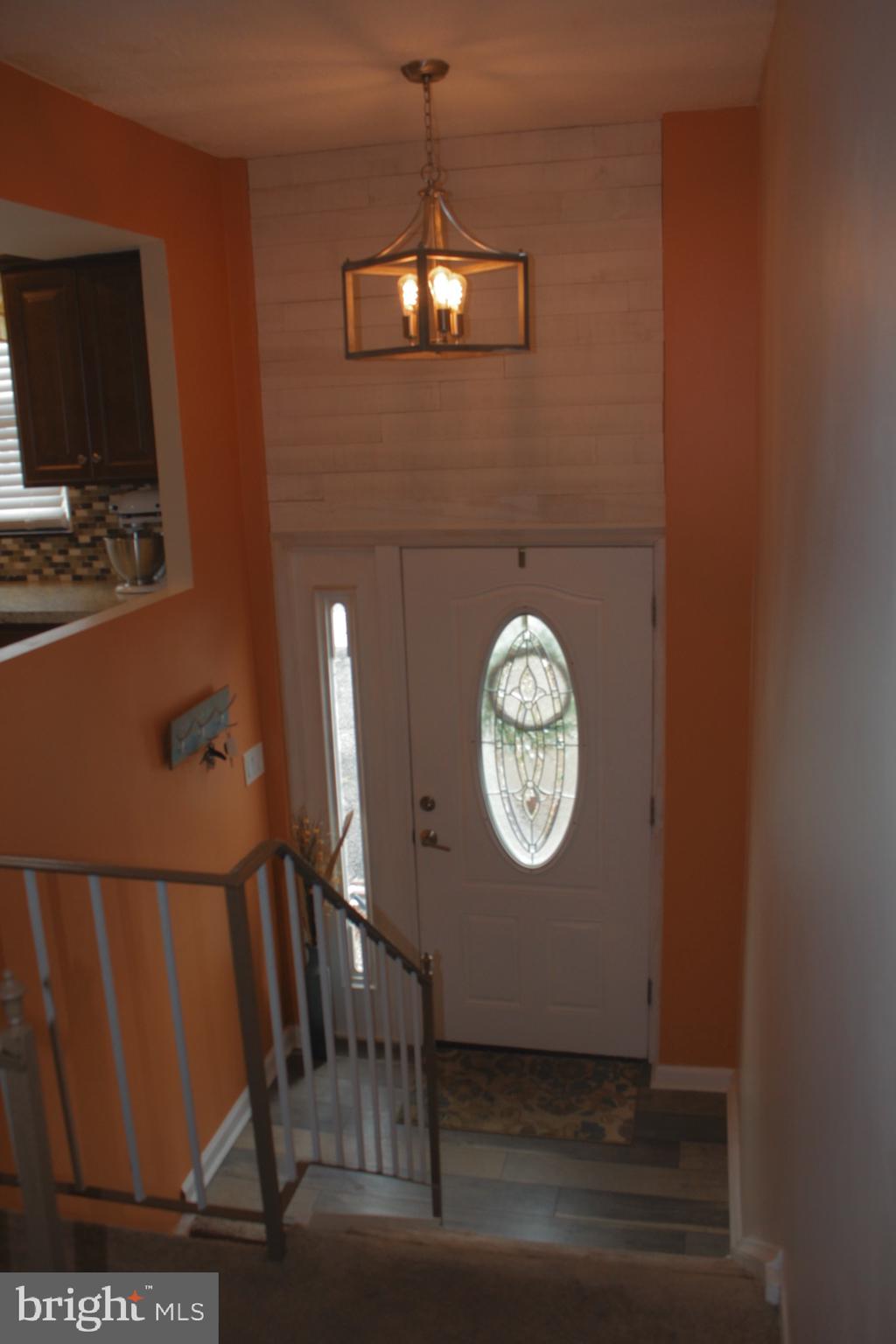 4120 Farmdale Road Philadelphia, PA 19154 - Photo 4 of 28 FOYER