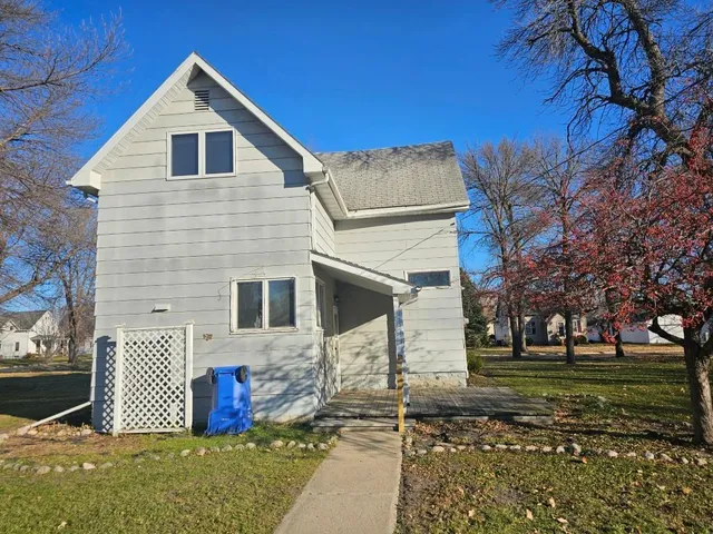 $51,900 | 415 Central Avenue, Madison, MN 56256