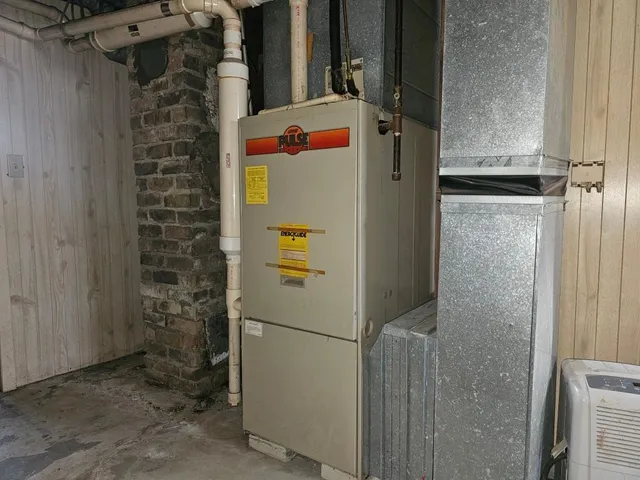 $51,900 | 415 Central Avenue, Madison, MN 56256