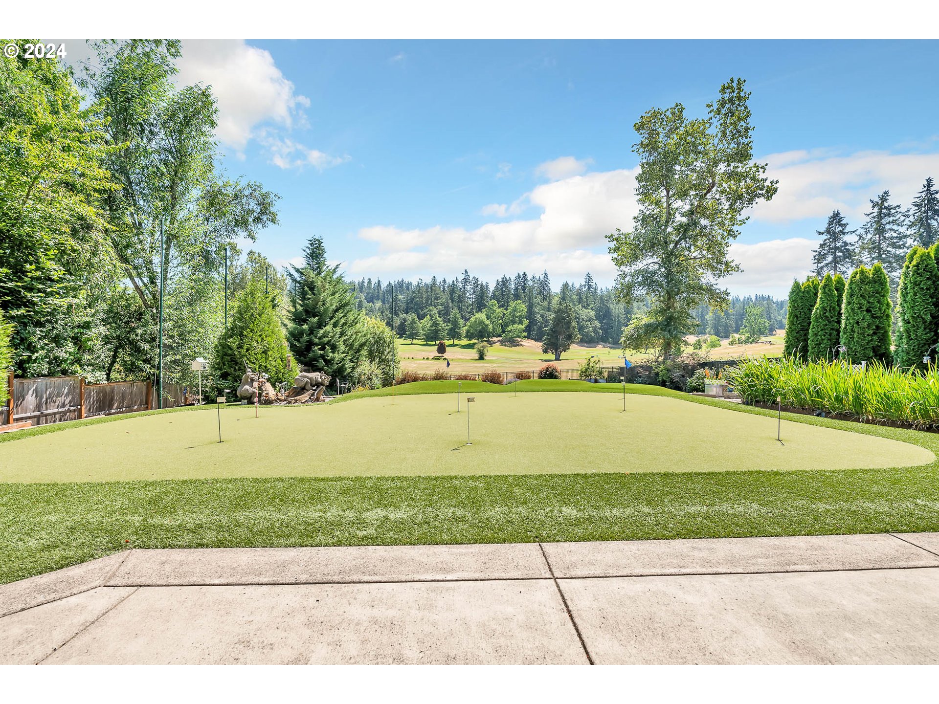 2735 Emerald Street Eugene, OR 97403 - Photo 31 of 47 a view of a yard