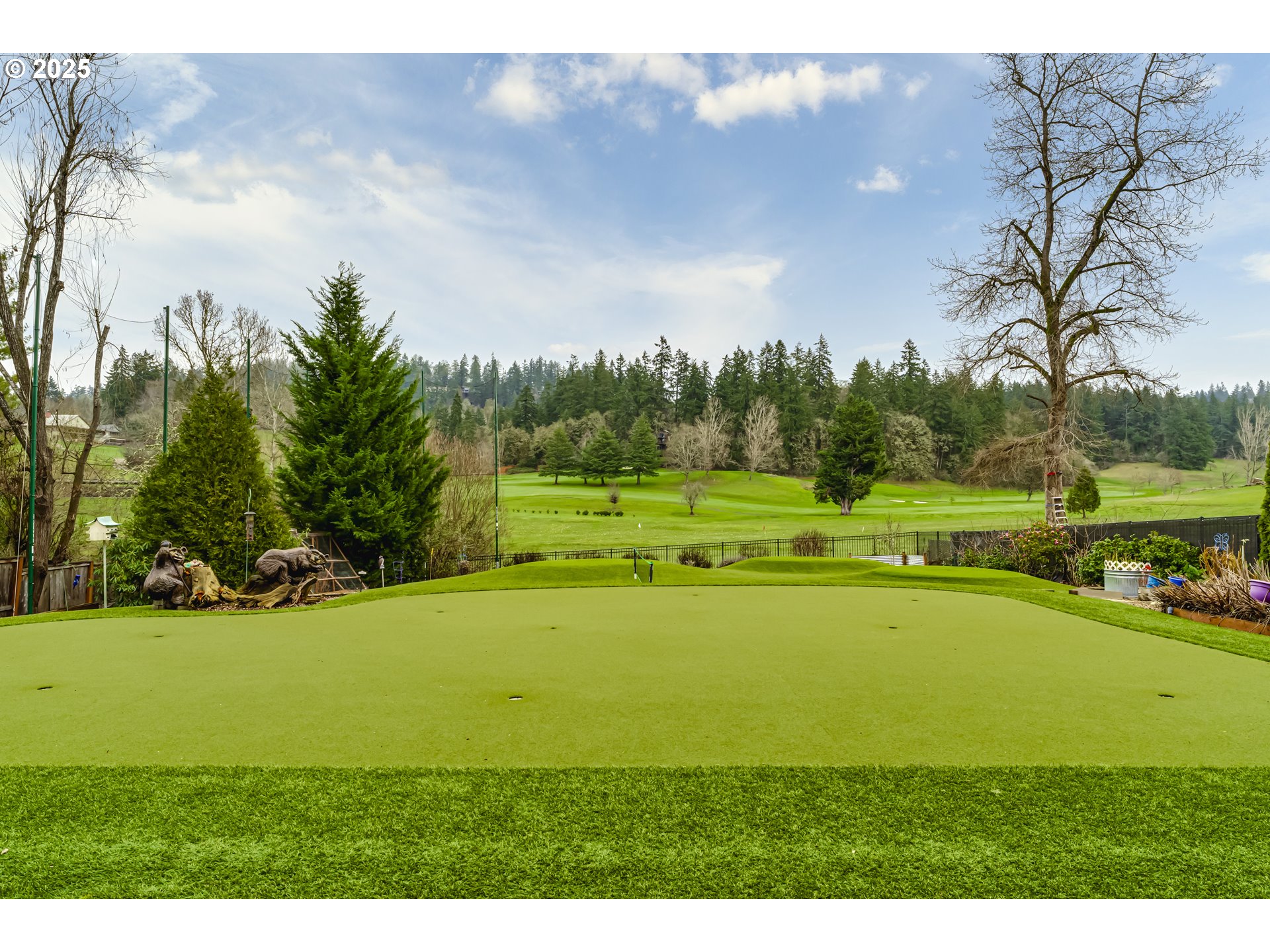 2735 Emerald Street Eugene, OR 97403 - Photo 46 of 47 a view of an ocean and a yard