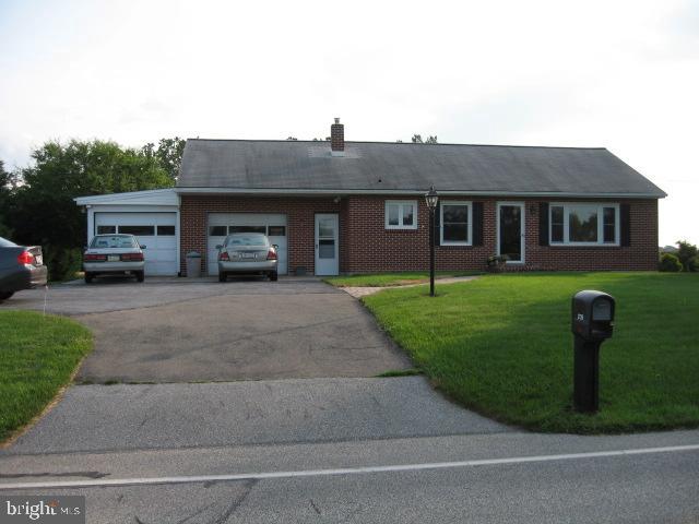 2725 Maytown Road Marietta, PA 17547 - Photo 2 of 15 Gallery Image 2