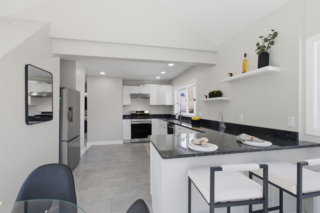 15 South Fairview Street, Unit 3 Boston, MA 02131 - Photo 4 of 42