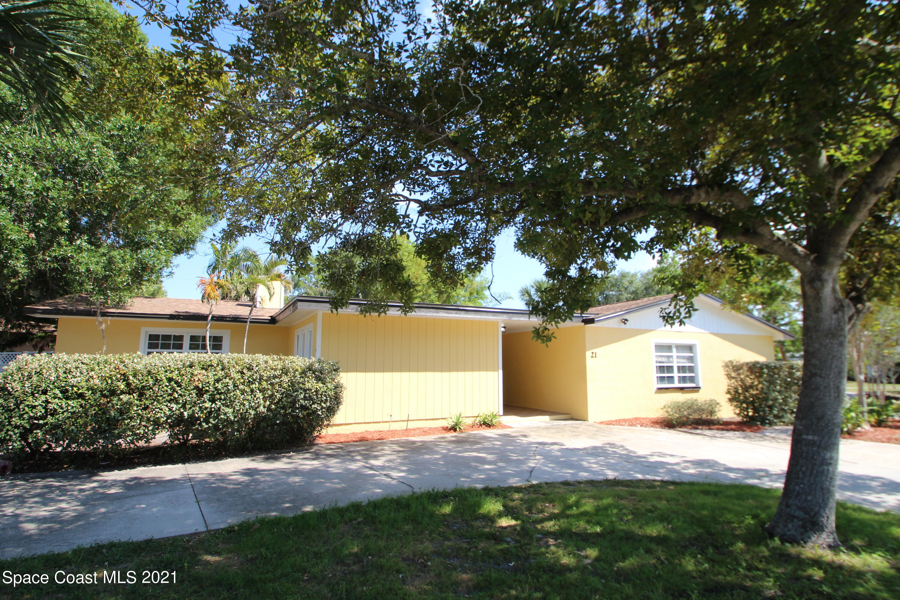 21 Edgewood Drive Melbourne, FL 32901 - Photo 1 of 32 IMG_1370