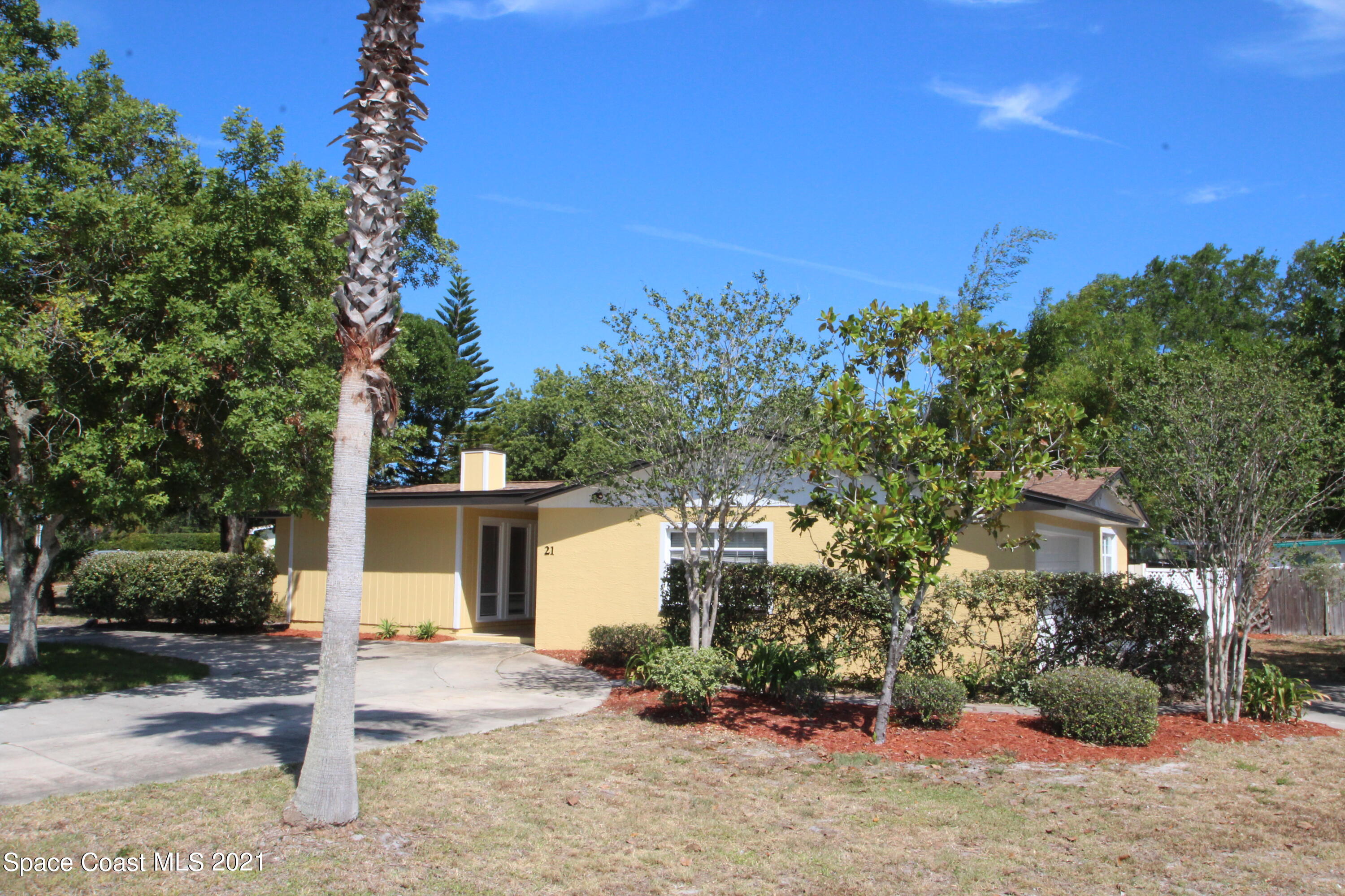 21 Edgewood Drive Melbourne, FL 32901 - Photo 3 of 32 IMG_1363