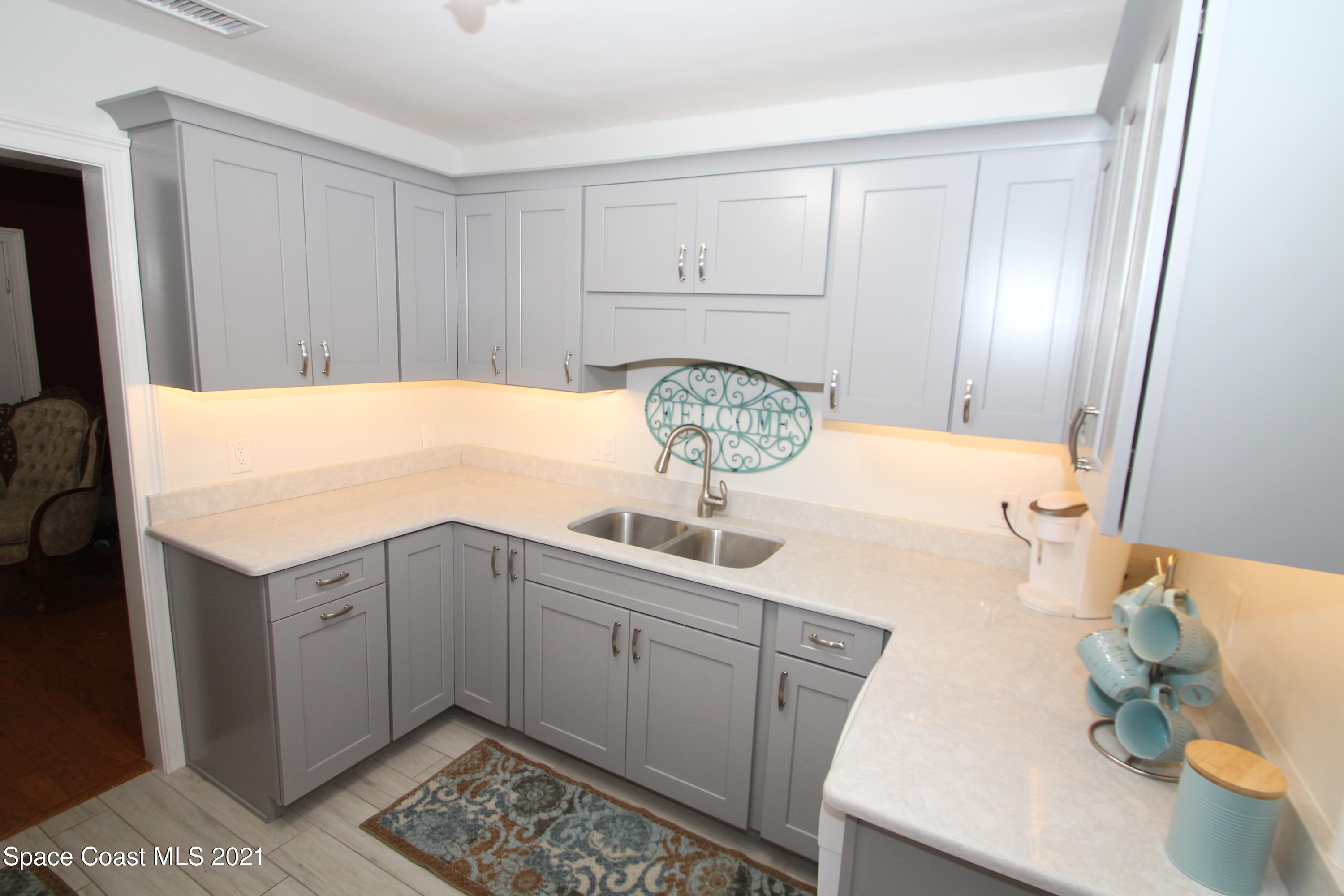 21 Edgewood Drive Melbourne, FL 32901 - Photo 8 of 32 IMG_1392