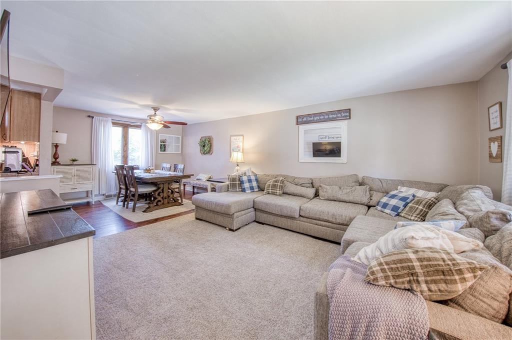 902 Foster Street Clairton, PA 15025 - Photo 4 of 45
