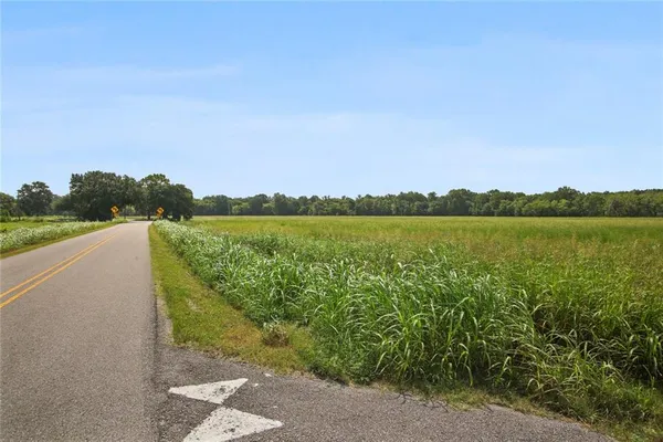 $4,400,000 | 2467 La 306 Highway, Des Allemands, LA 70030