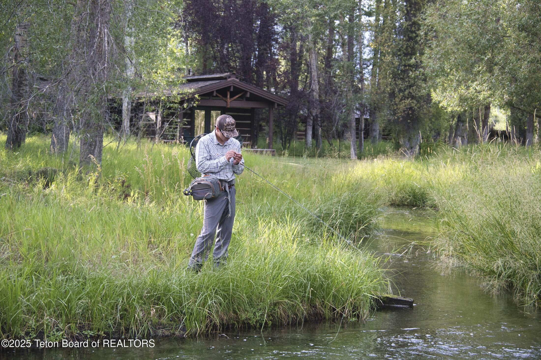 55 South Ely Springs Road Jackson, WY 83001 - Photo 16 of 69 ely-springs-real-estate-jackson-hole-wy-