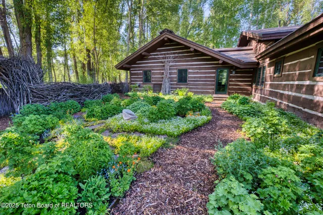 $39,950,000 | 55 South Ely Springs Road, Jackson, WY 83001