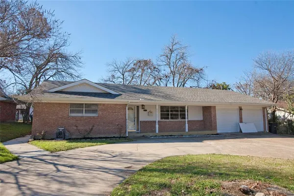 $318,000 | 3821 Winifred Drive, Fort Worth, TX 76133
