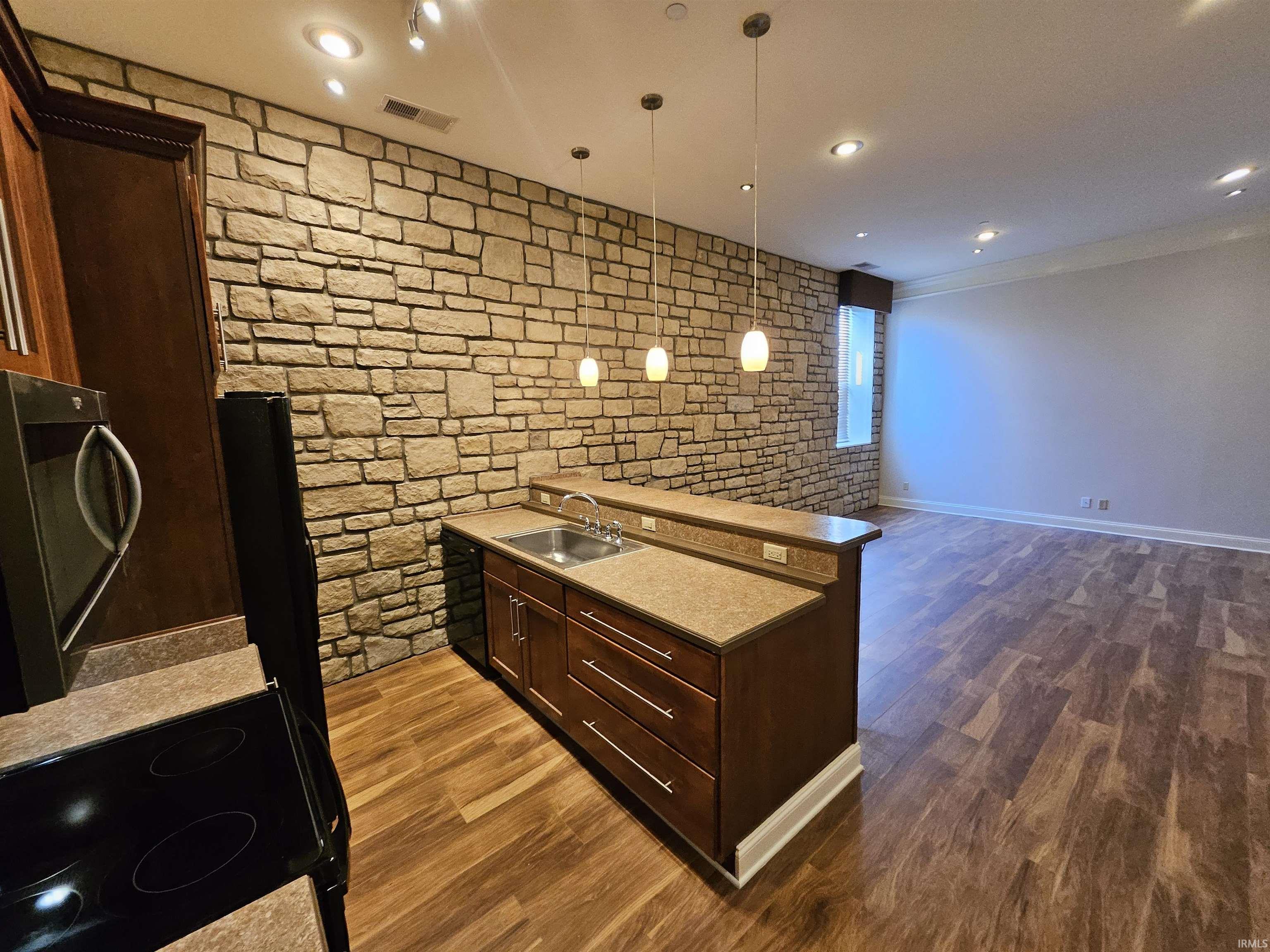 508 Main Street, Unit 2B Evansville, IN 47708 - Photo 11 of 28 Gallery Image 11