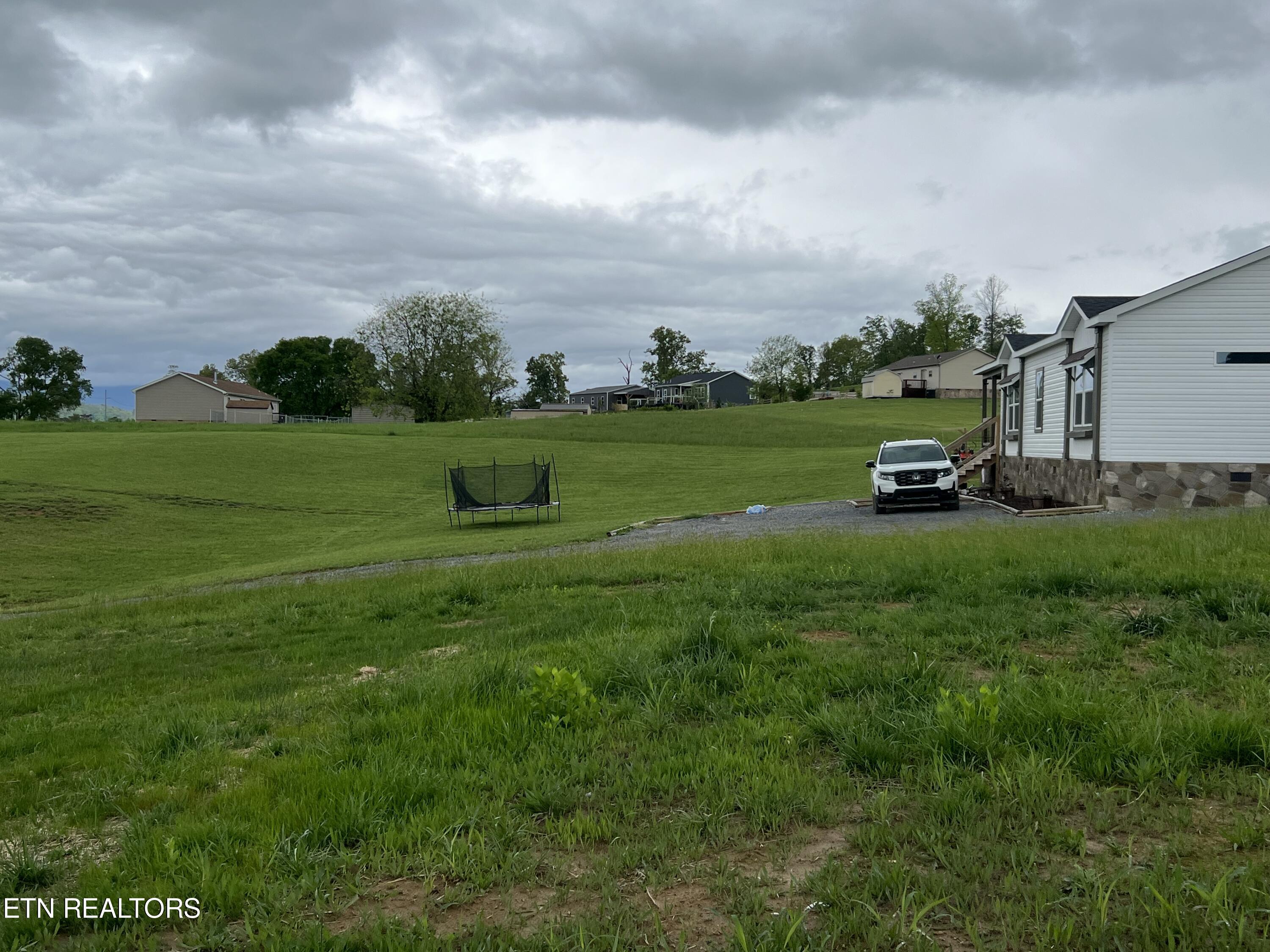 1907 O'Neil Road Newport, TN 37821 - Photo 3 of 20 IMG_8385