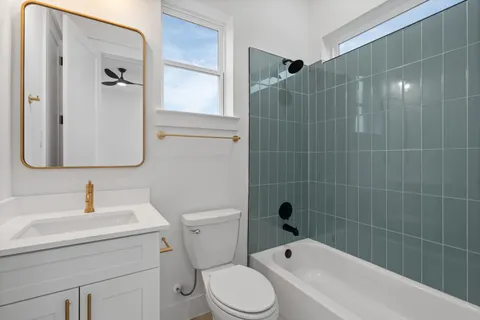 $419,900 | 717 Janisch Road, Unit I, Houston, TX 77018