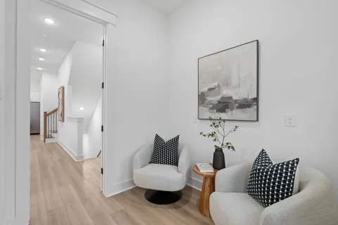 $419,900 | 717 Janisch Road, Unit I, Houston, TX 77018