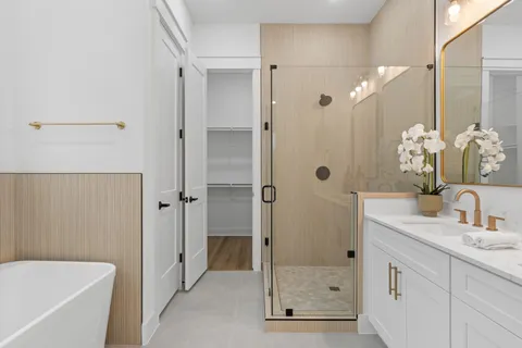 $419,900 | 717 Janisch Road, Unit I, Houston, TX 77018