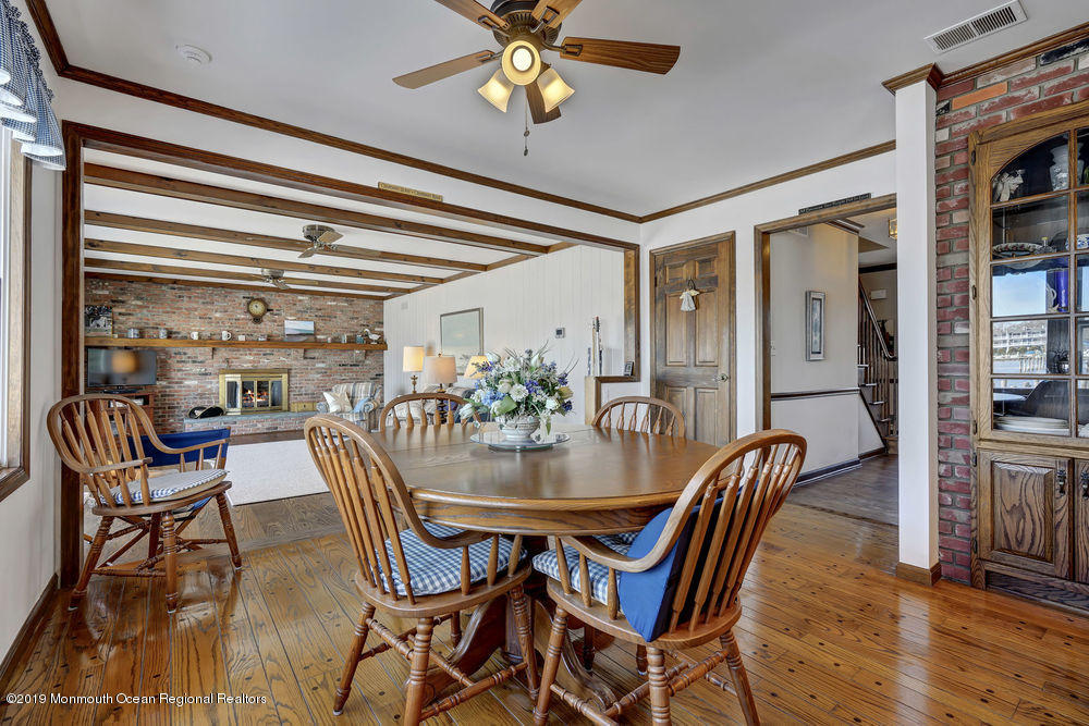 566 Harbor Road Brick, NJ 08724 - Photo 28 of 100 a dining room with furniture and window