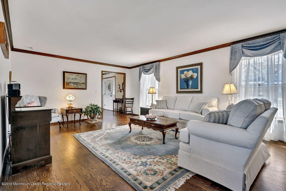 566 Harbor Road Brick, NJ 08724 - Photo 39 of 100 a living room with furniture and a couch