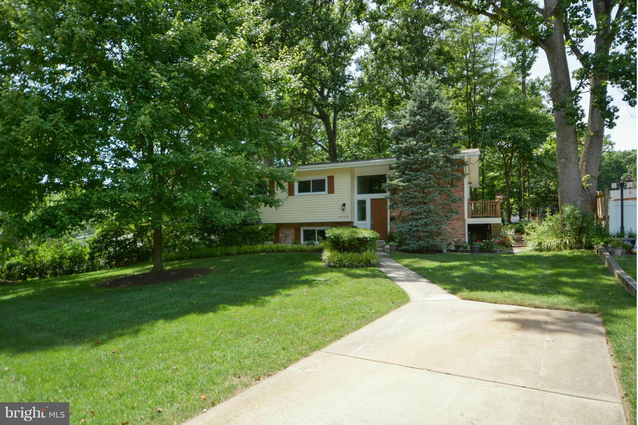 6326 Alberta Street Springfield, VA 22152 - Photo 2 of 30 Exterior (Front)