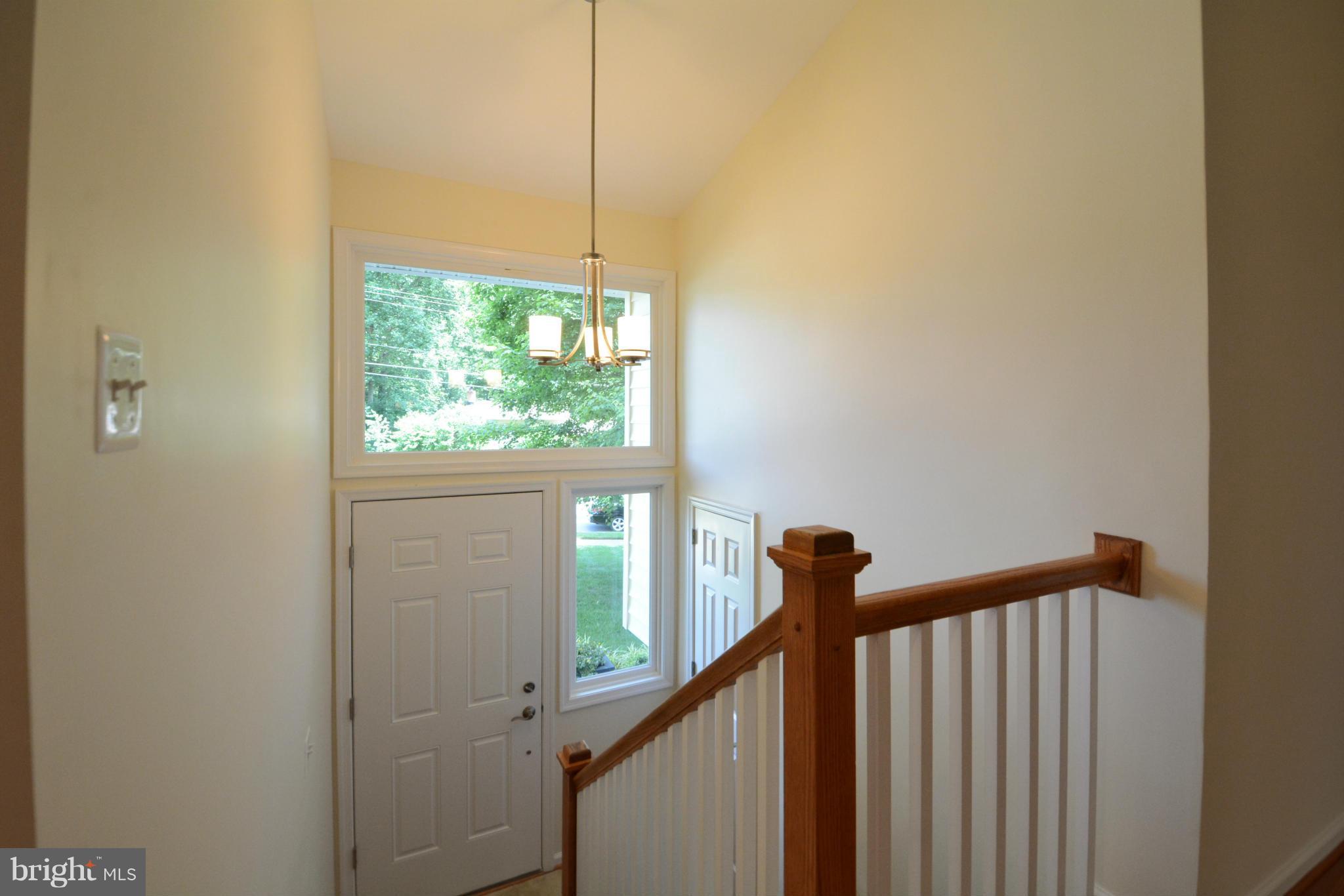 6326 Alberta Street Springfield, VA 22152 - Photo 3 of 30 Foyer/Entryway