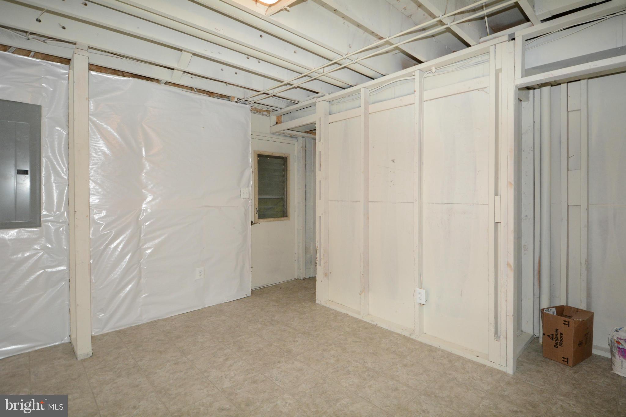 6326 Alberta Street Springfield, VA 22152 - Photo 23 of 30 Storage/ Utility room