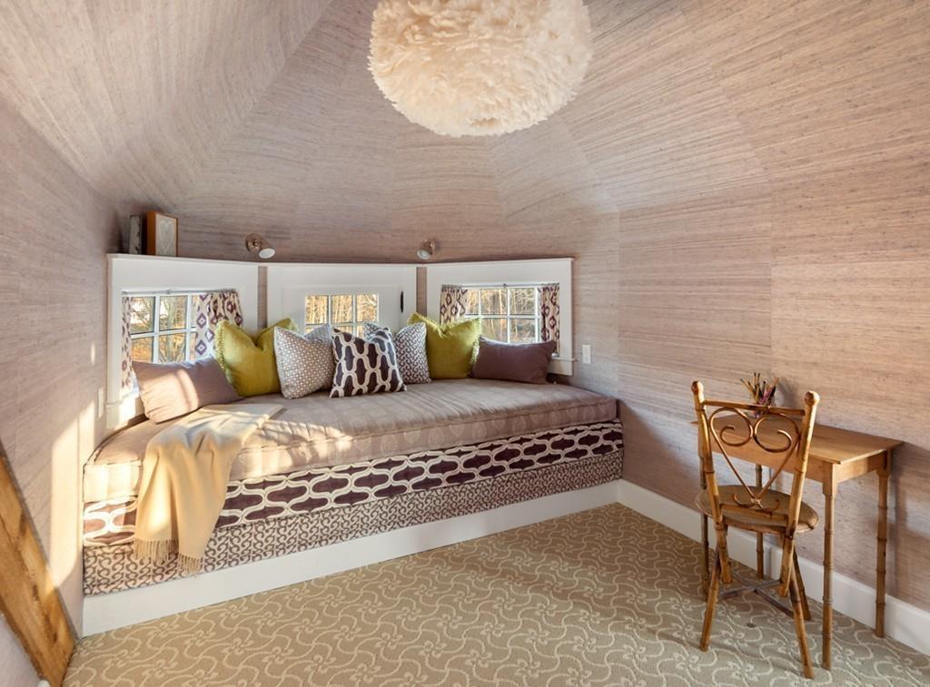 34 Martins Lane Hingham, MA 02043 - Photo 30 of 42 a bedroom with a bed a flowerpot and window