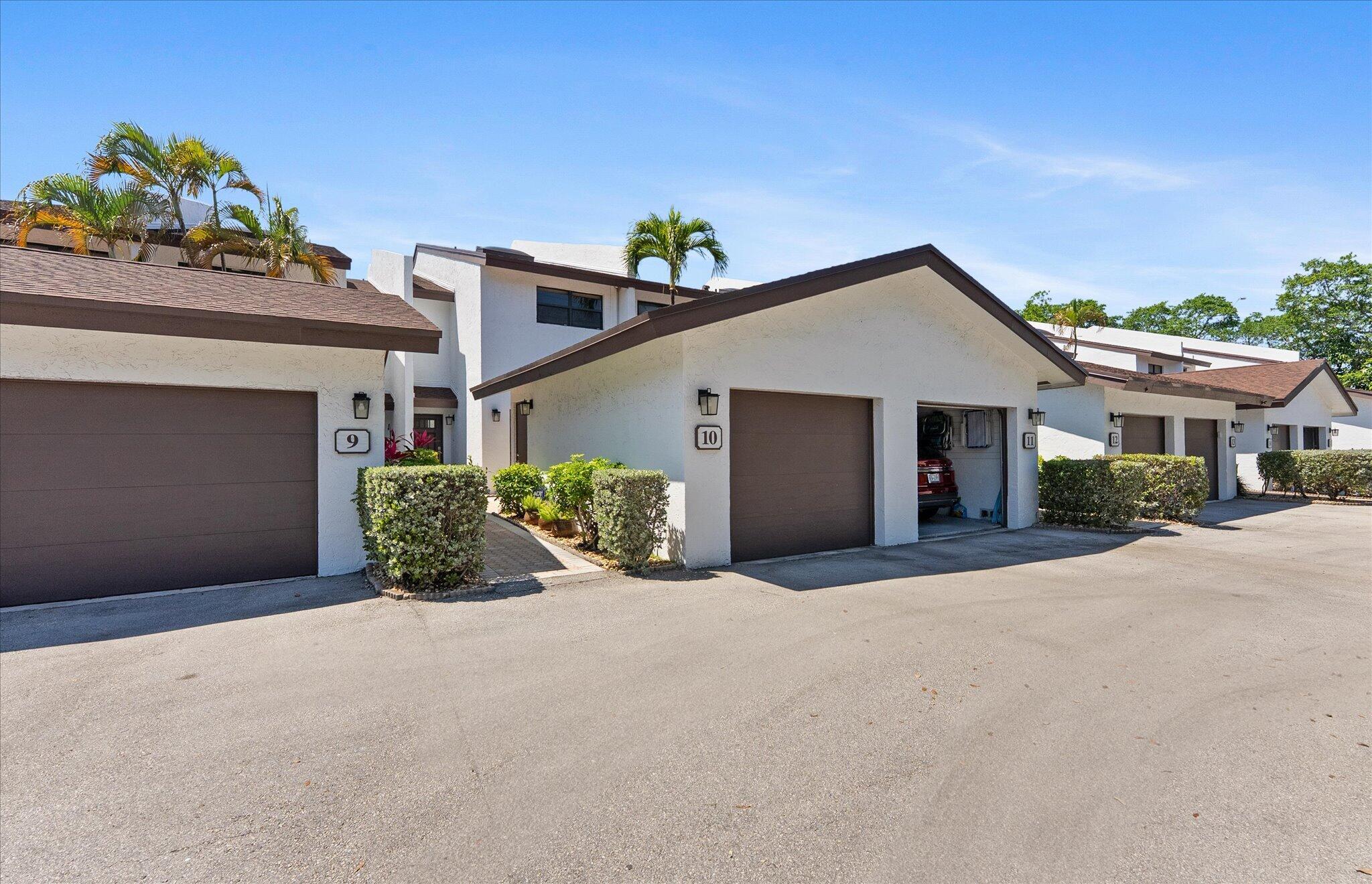 1301 North Riverside Drive, Unit 10 Pompano Beach, FL 33062 - Photo 2 of 40 01-1