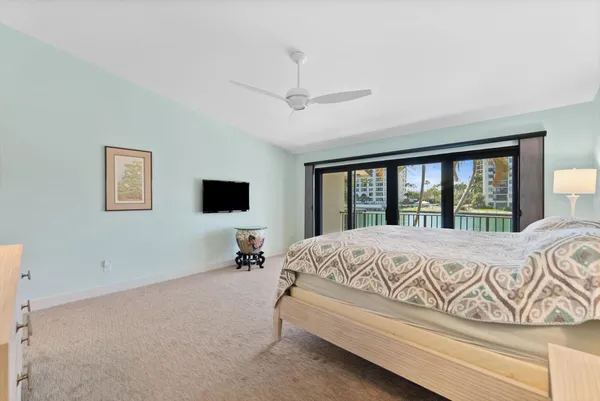 $840,000 | 1301 North Riverside Drive, Unit 10, Pompano Beach, FL 33062