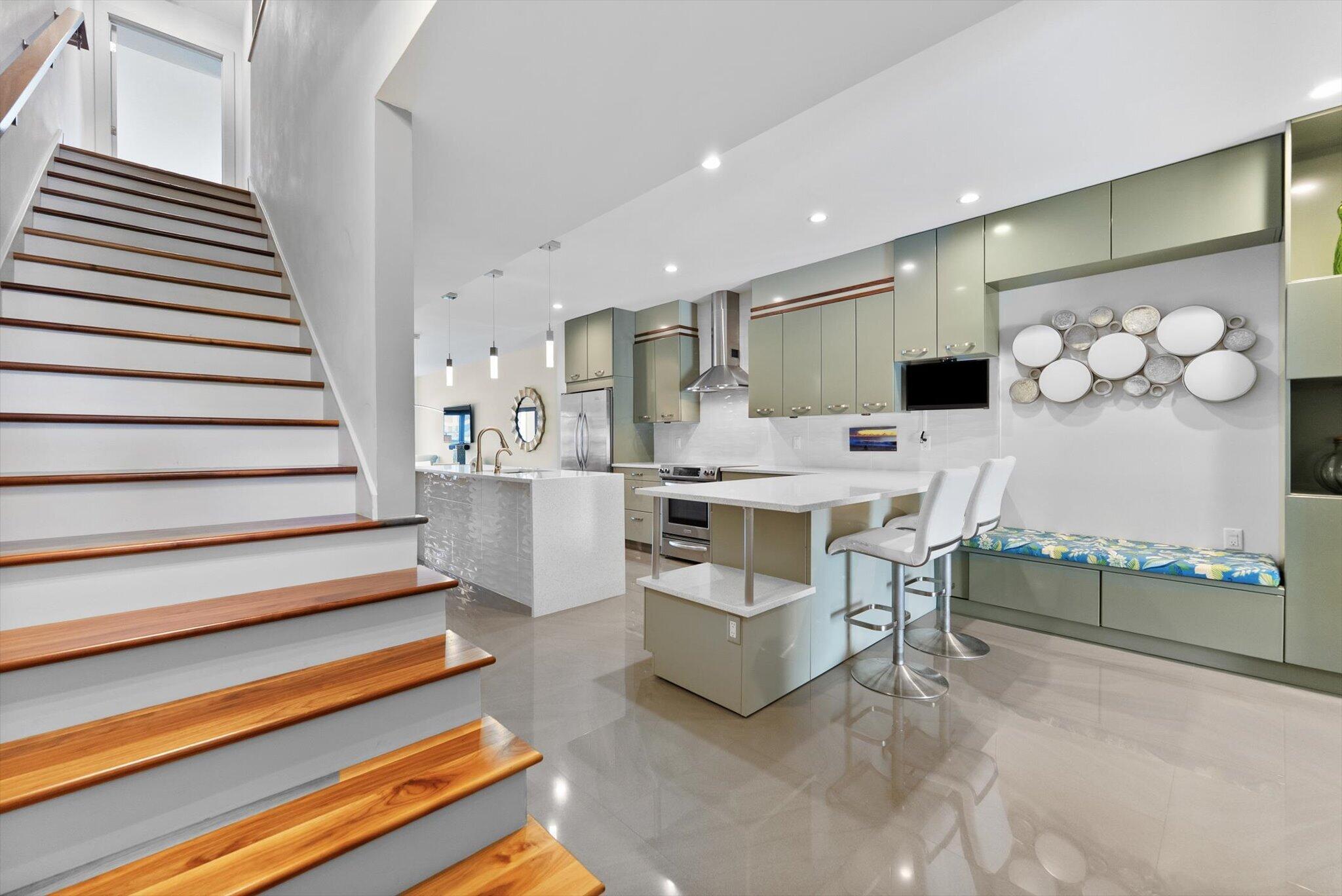 1301 North Riverside Drive, Unit 10 Pompano Beach, FL 33062 - Photo 5 of 40 06-6