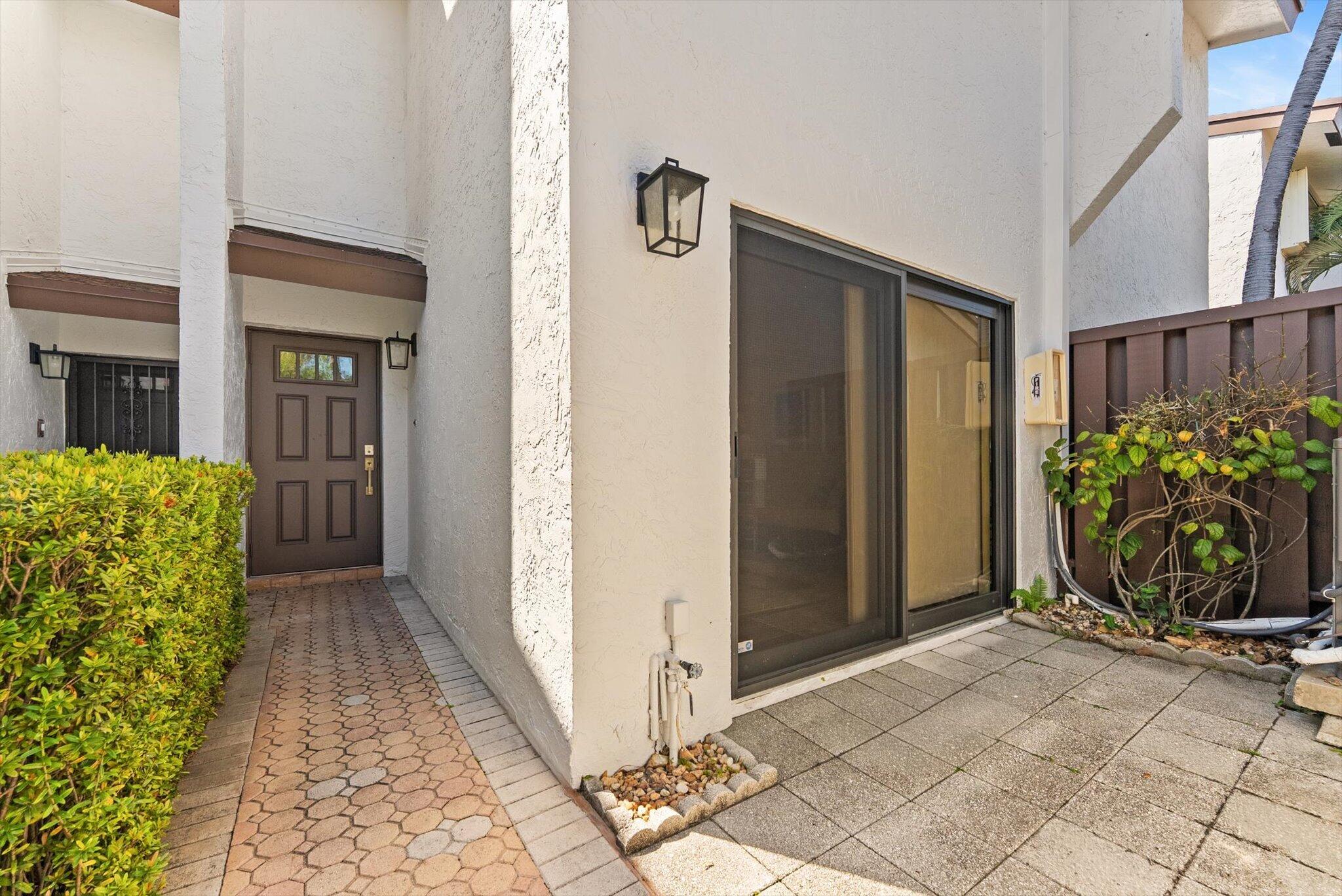 1301 North Riverside Drive, Unit 10 Pompano Beach, FL 33062 - Photo 7 of 40 04-4