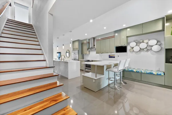 $840,000 | 1301 North Riverside Drive, Unit 10, Pompano Beach, FL 33062