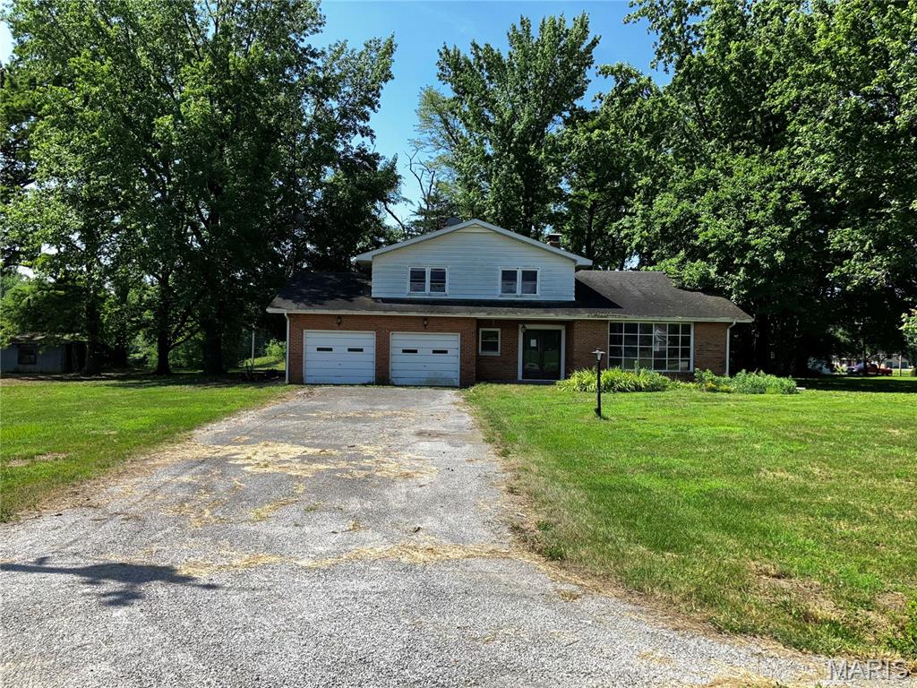 4612 Wood Duck Road Pinckneyville, IL 62274 - Photo 1 of 30 Gallery Image 1