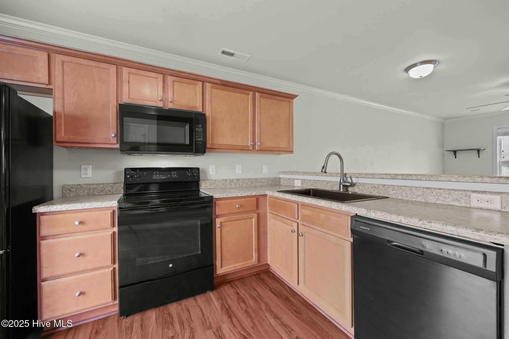 408 Sullivan Loop Road Midway Park, NC 28544 - Photo 9 of 36 11-web-or-mls-408 Sullivan Loop Rd 024