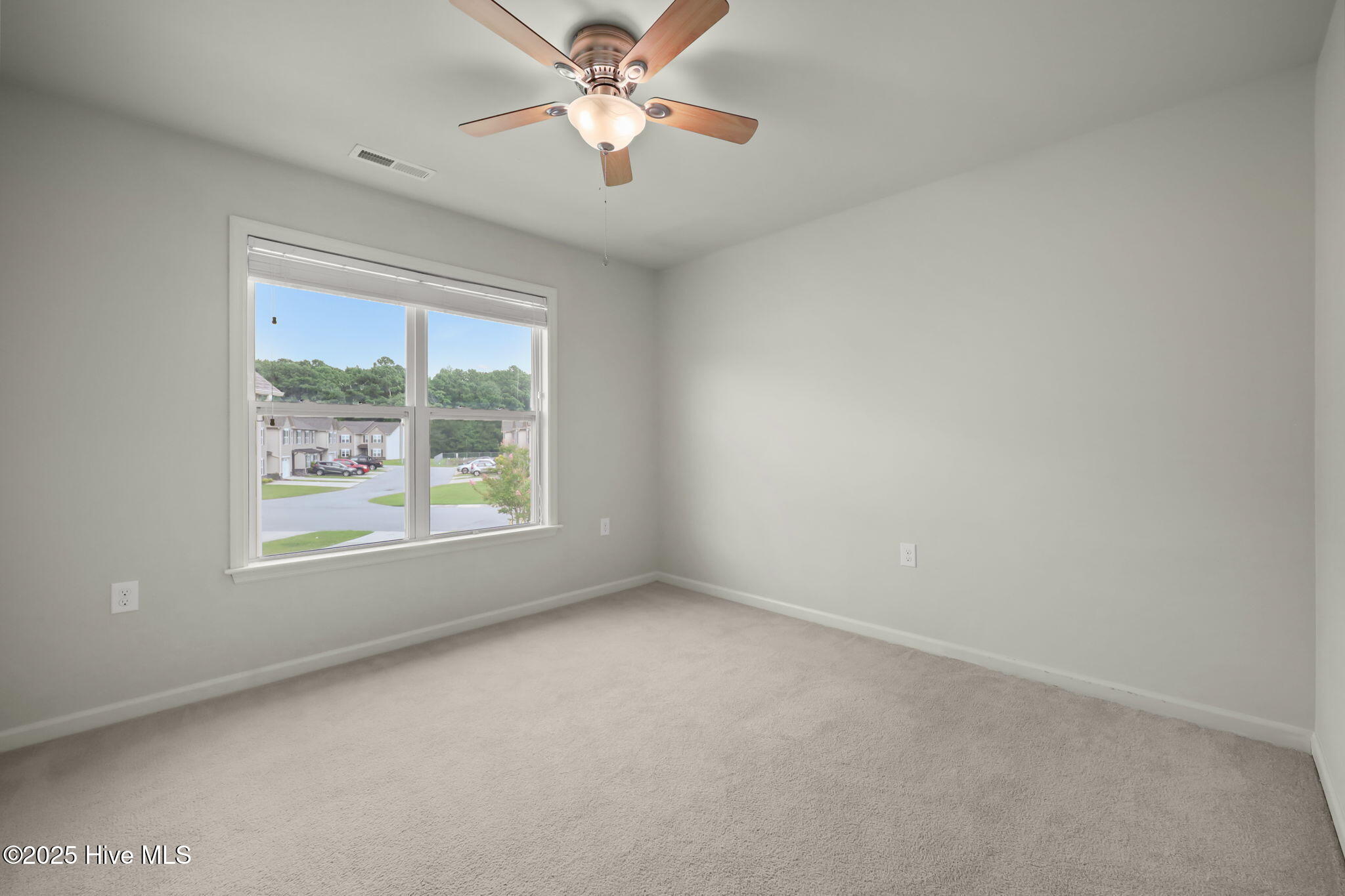 408 Sullivan Loop Road Midway Park, NC 28544 - Photo 20 of 36 21-web-or-mls-408 Sullivan Loop Rd 052