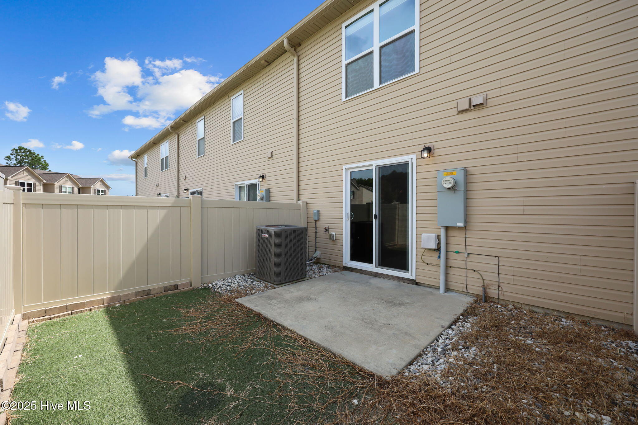 408 Sullivan Loop Road Midway Park, NC 28544 - Photo 24 of 36 28-web-or-mls-408 Sullivan Loop Rd 067